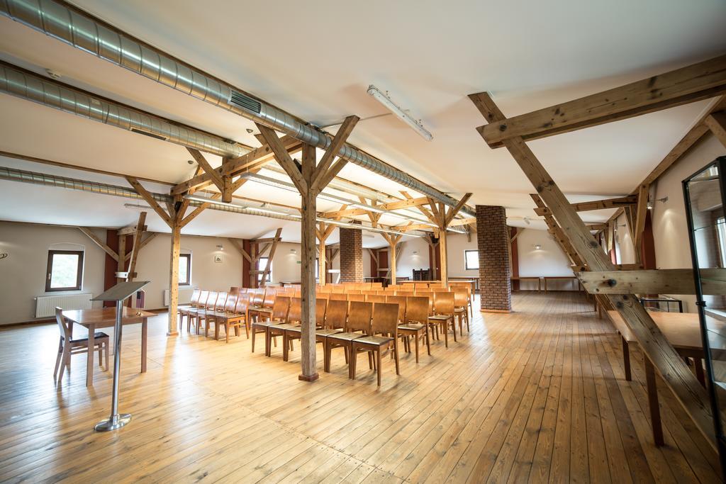 Hotel Zamkowy Mlyn Крапковице Екстериор снимка